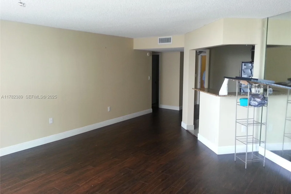 2750 NE 183rd St #2607, Aventura: photo 1 of 40