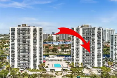 3675 N Country Club Dr #707, Aventura: photo 1 of 27