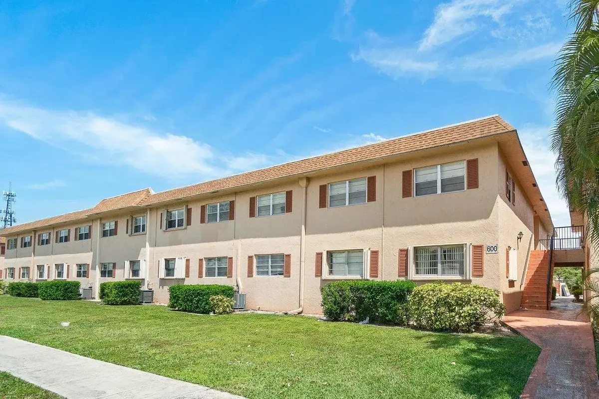 600 SW 2nd Ave #2390, Boca Raton: photo 1 of 18