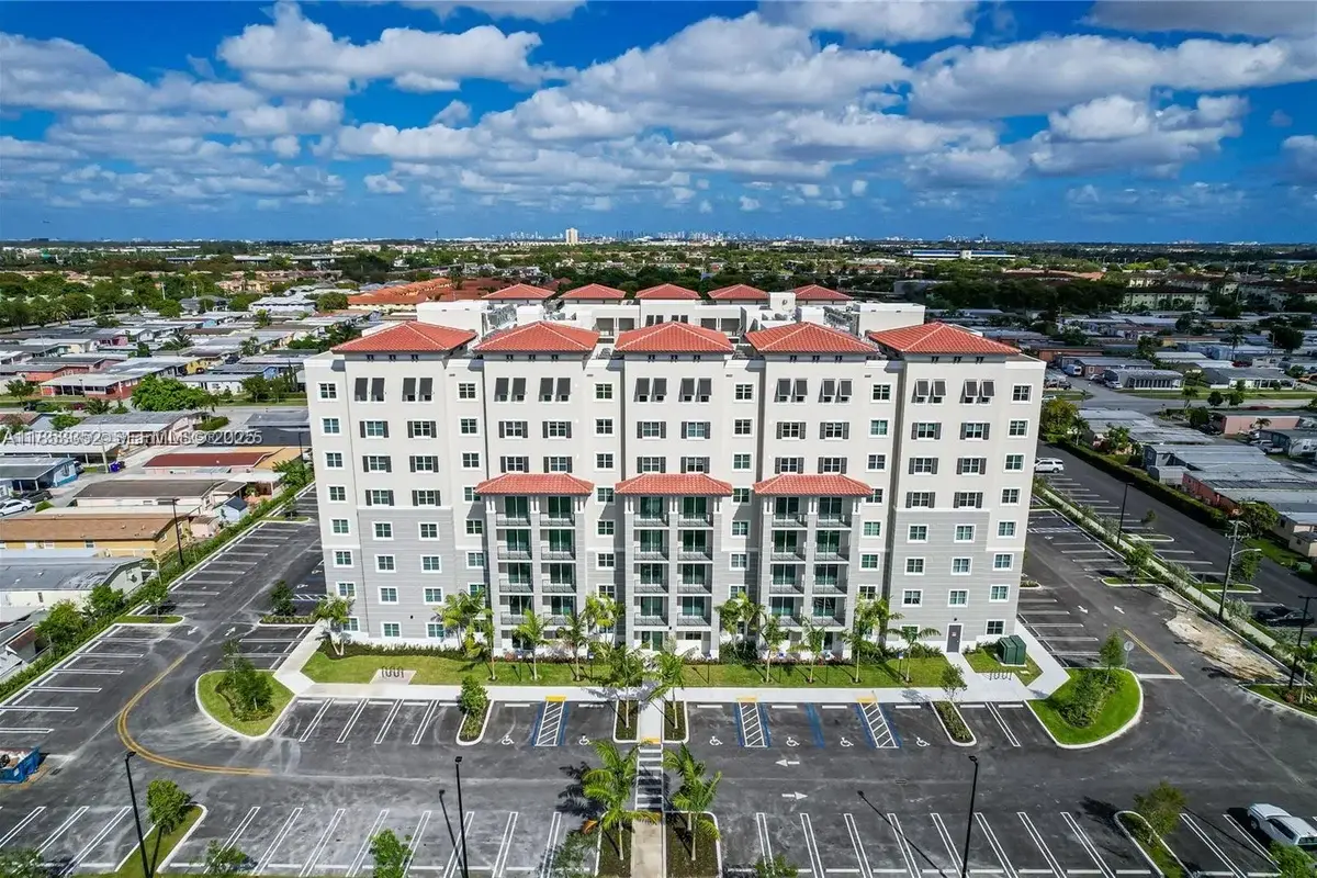 400 NW 112th Ave #718, Sweetwater: photo 1 of 23
