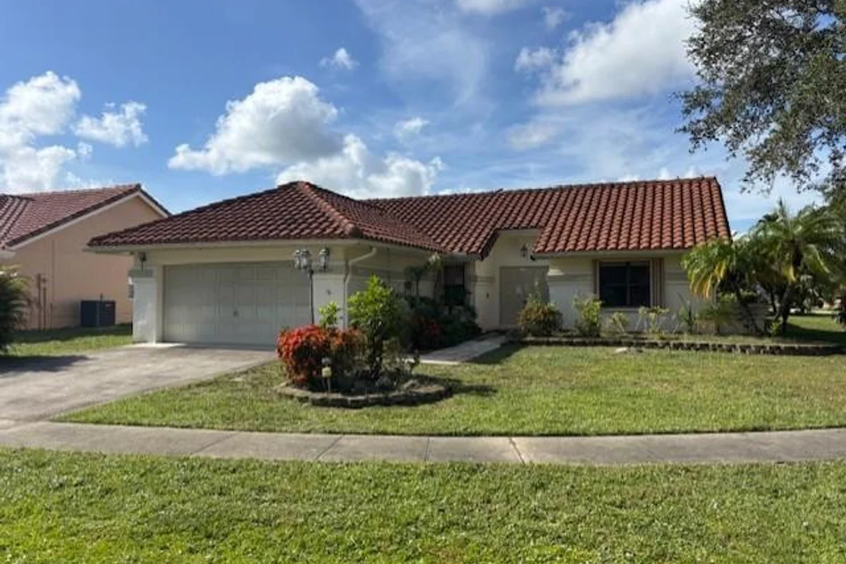 9332 Laurel Green Dr, Boynton Beach: photo 1 of 13
