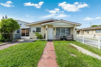 9311 SW 37th St, Miami: photo 1 of 39
