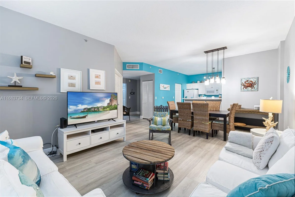 651 Okeechobee Blvd #202, West Palm Beach: photo 1 of 23