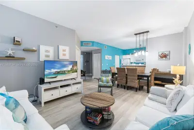 651 Okeechobee Blvd #202, West Palm Beach: photo 1 of 23