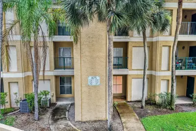 875 Riverside Dr #717, Coral Springs: photo 1 of 31