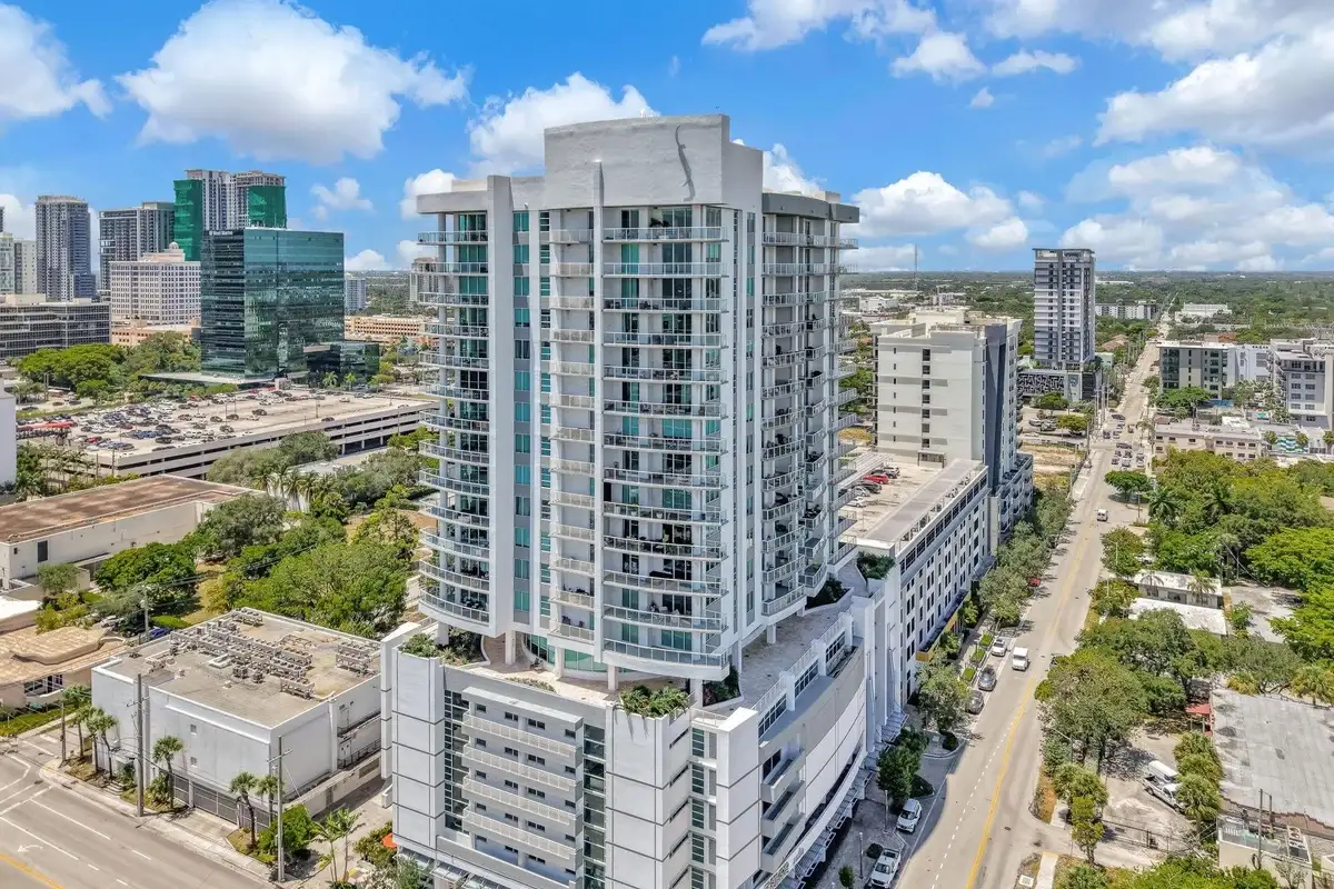 315 NE 3rd Ave #1008, Fort Lauderdale: photo 1 of 44