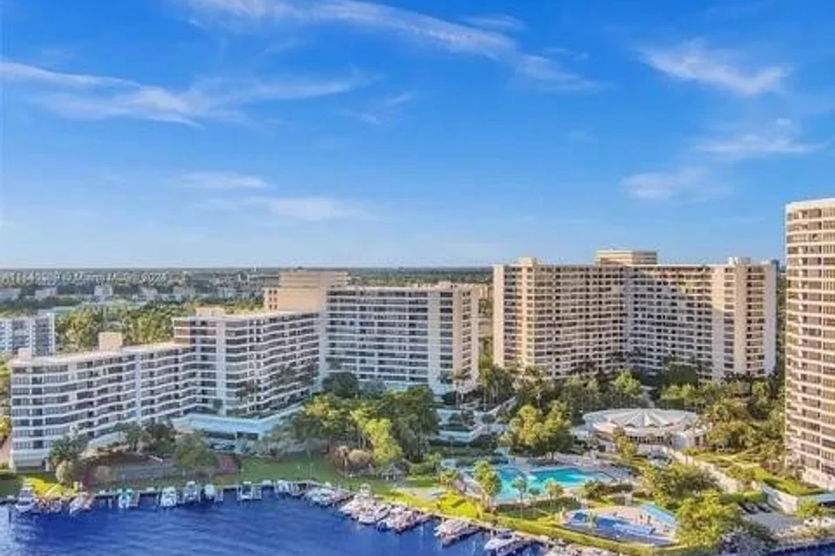 2500 Parkview Dr #814, Hallandale Beach: photo 1 of 47