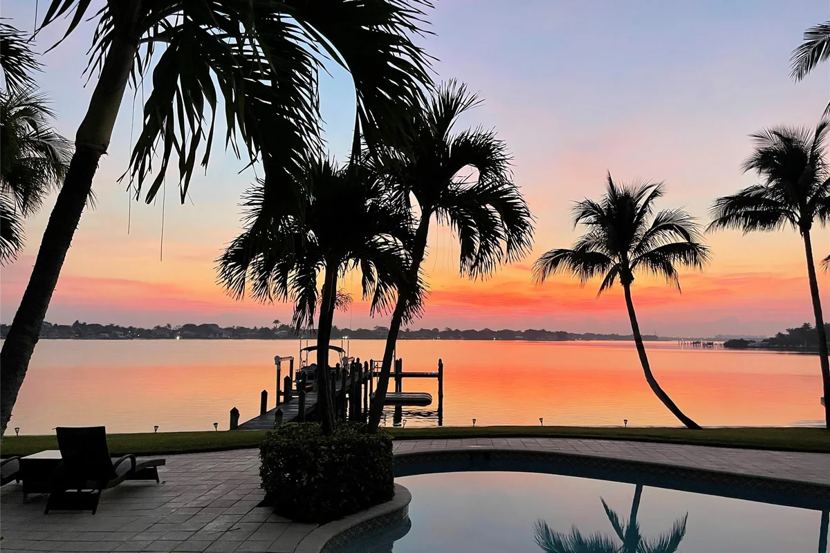 19022 Loxahatchee River Rd, Jupiter: photo 1 of 54