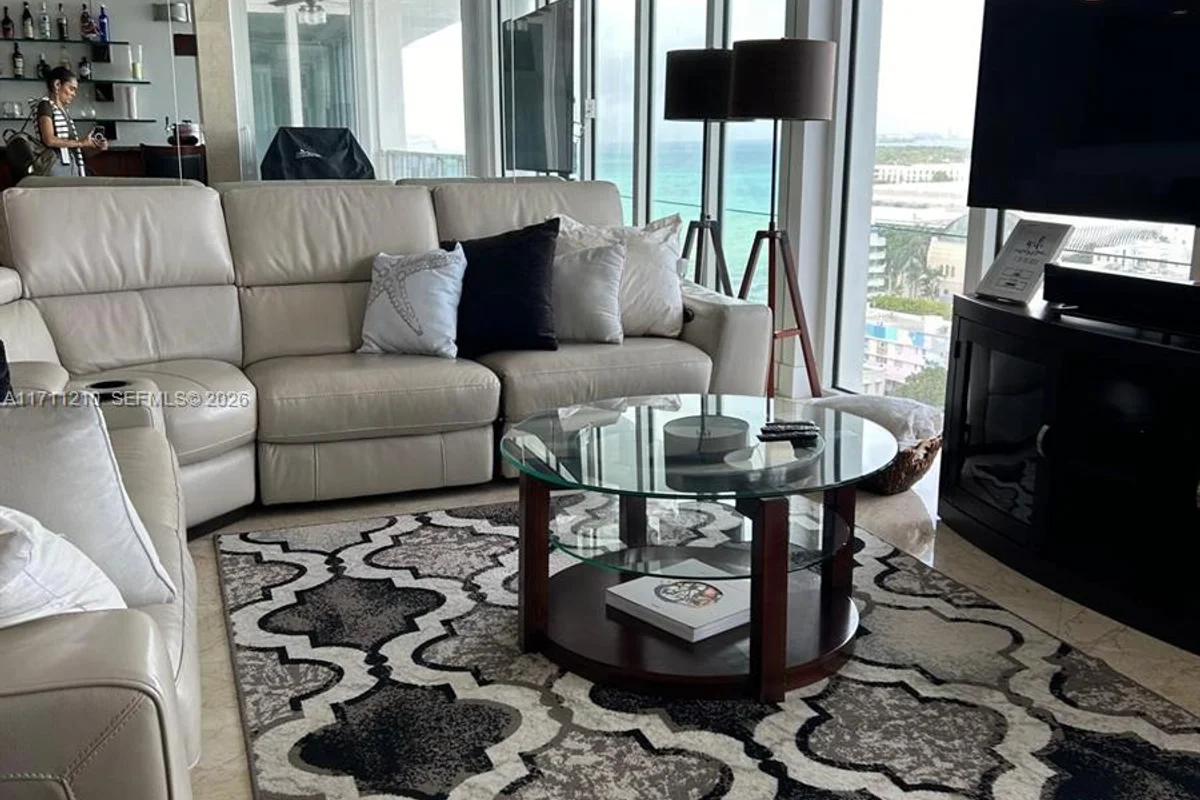 100 Lincoln Rd #PH7, Miami Beach: photo 1 of 49