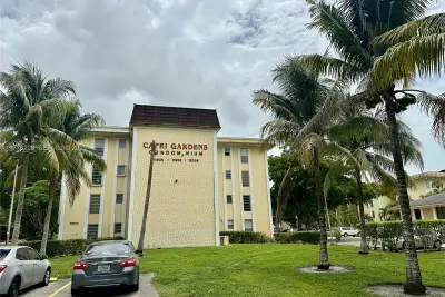 11925 NE 2nd Ave #B406, North Miami: photo 1 of 3