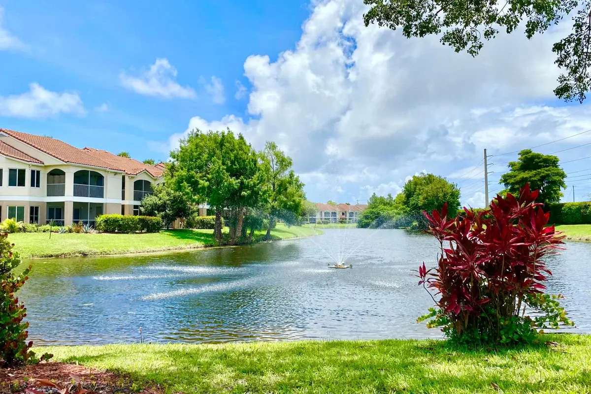 815 W Boynton Beach Blvd #16-201, Boynton Beach: photo 1 of 37