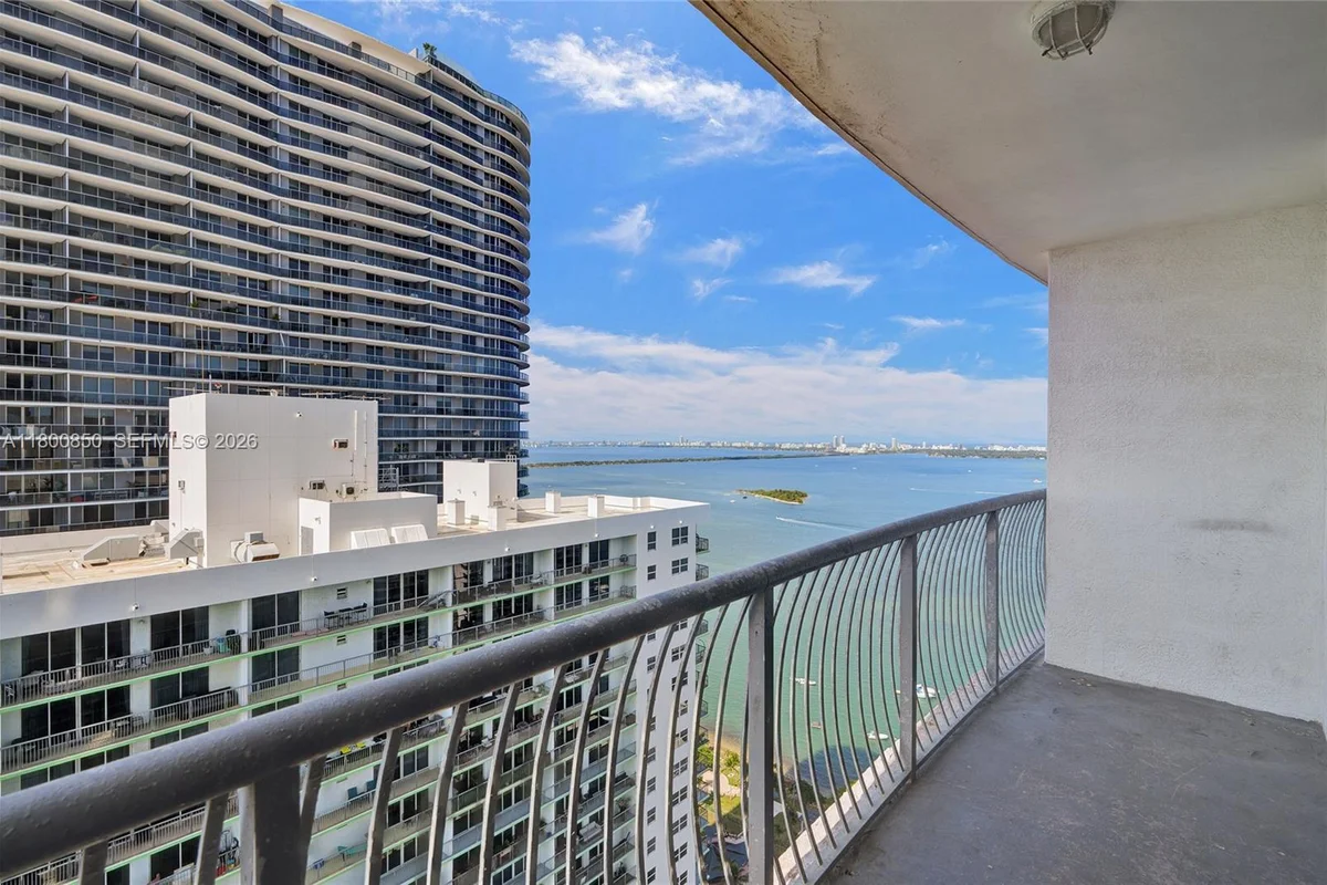 1750 N Bayshore Dr #4007, Miami: photo 1 of 25