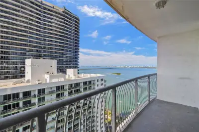 1750 N Bayshore Dr #4007, Miami: photo 1 of 25