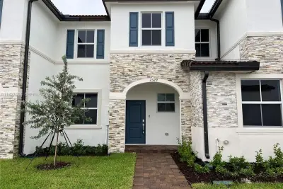 2329 NW 122nd Ter, Miami: photo 1 of 56