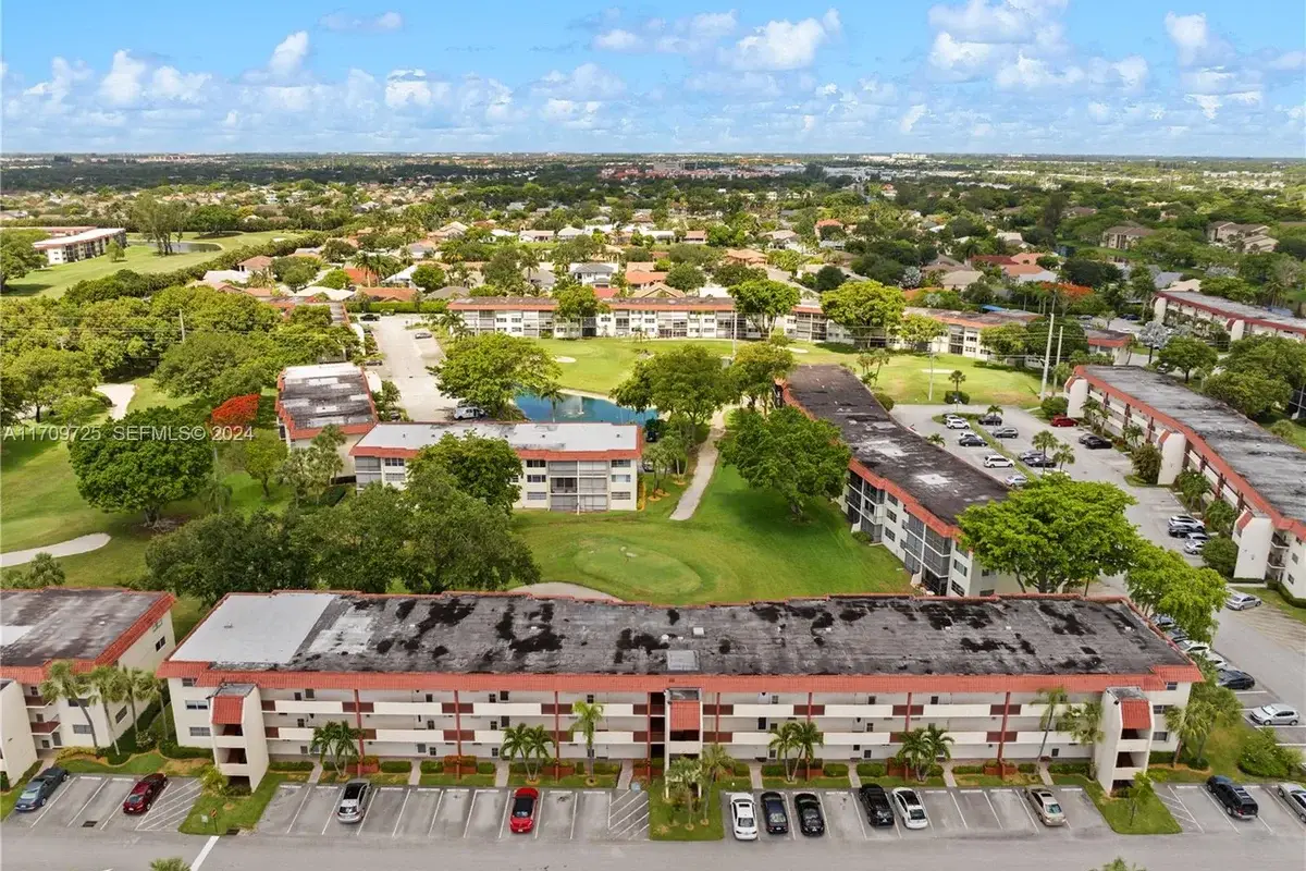 711 S Hollybrook Dr #109, Pembroke Pines: photo 1 of 32