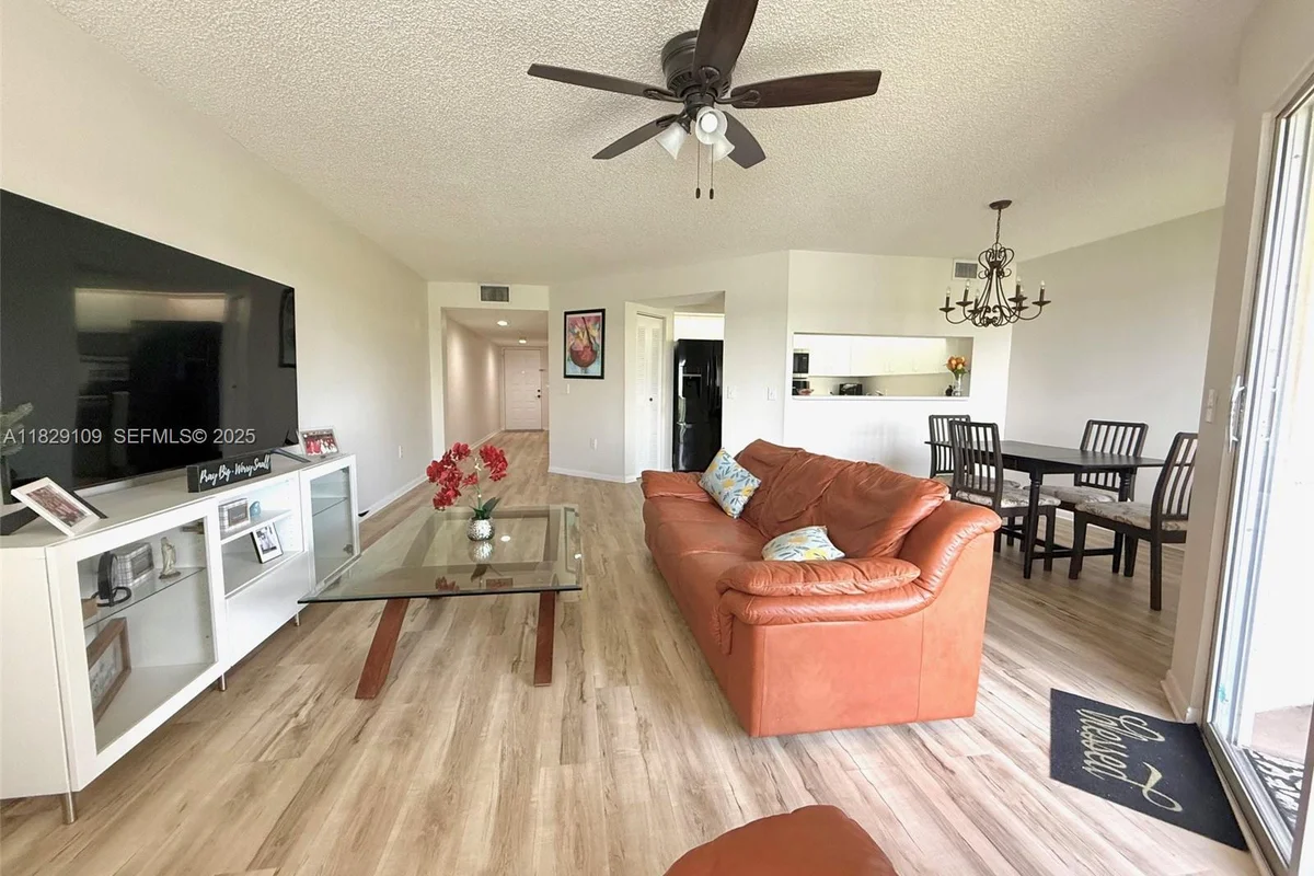 1400 SW 137th Ave #411F, Pembroke Pines: photo 1 of 35