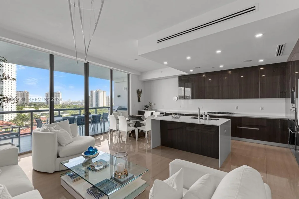 3250 NE 188th St #904, Aventura: photo 1 of 44