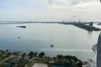 1750 N Bayshore Dr #2905, Miami: photo 1 of 17