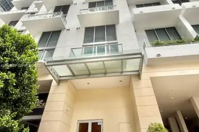 1050 Brickell Ave #1602, Miami: photo 1 of 21