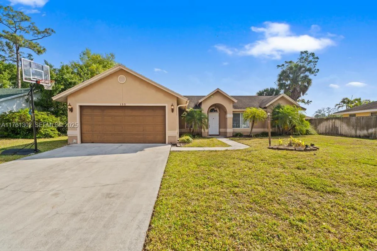 155 Kings Way, Royal Palm Beach: photo 1 of 44