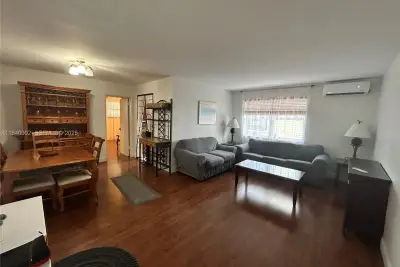 1717 Rodman St #15, Hollywood: photo 1 of 17