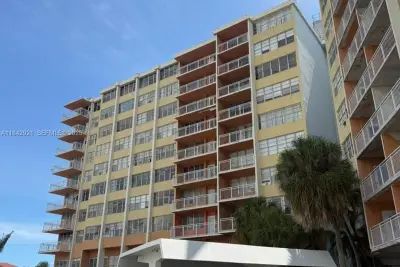 2025 NE 164th St #606, North Miami Beach: photo 1 of 18