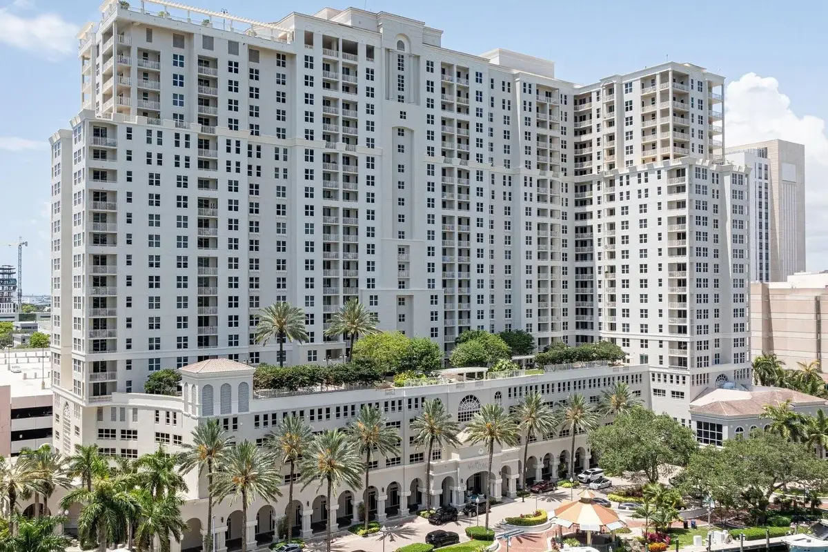 511 SE 5th Ave #912, Fort Lauderdale: photo 1 of 17