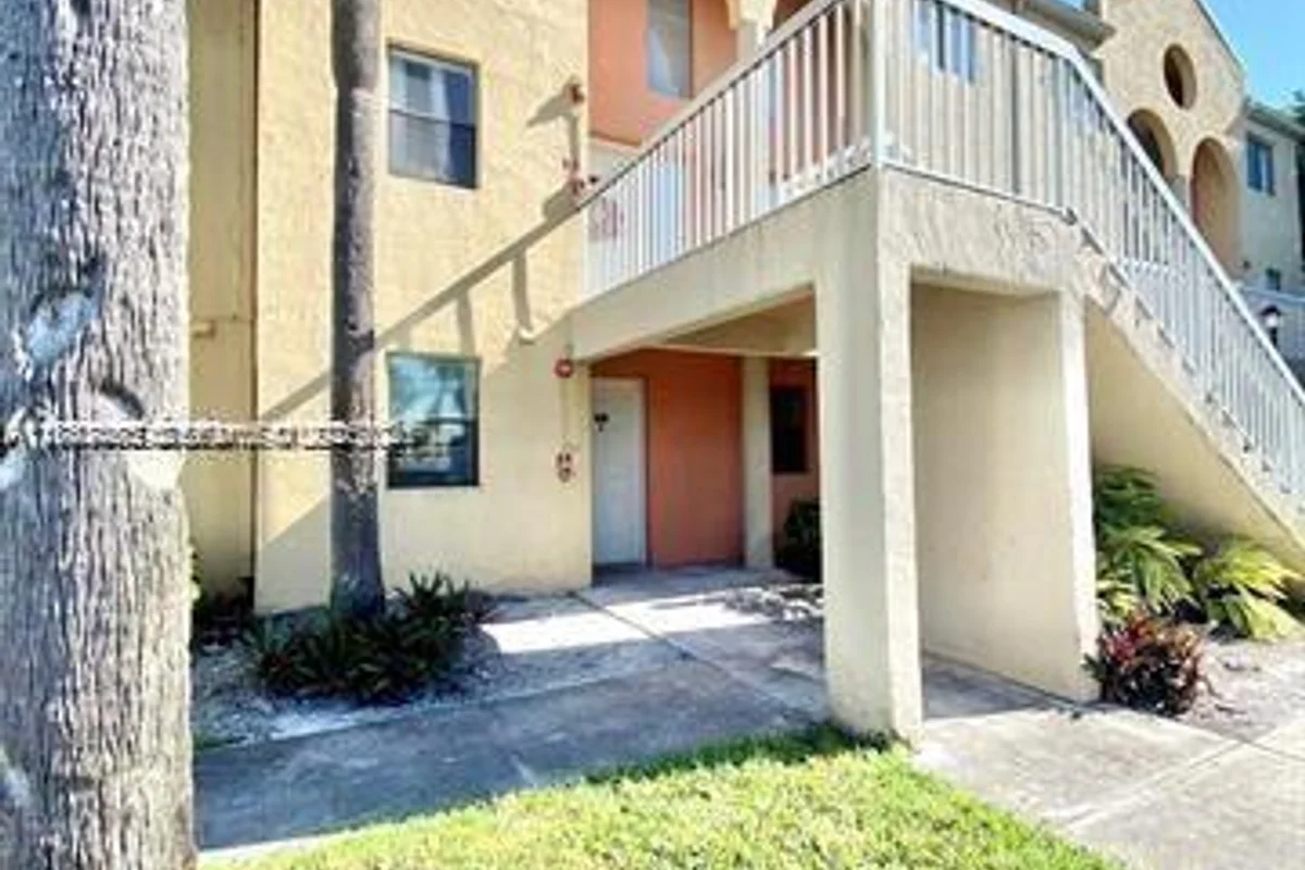 5200 NW 31st Ave #214, Fort Lauderdale: photo 1 of 16