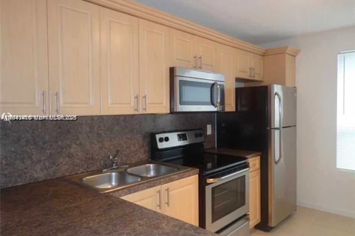 2276 SW 81st Ave, Miramar: photo 1 of 13