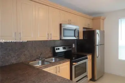2276 SW 81st Ave, Miramar: photo 1 of 13