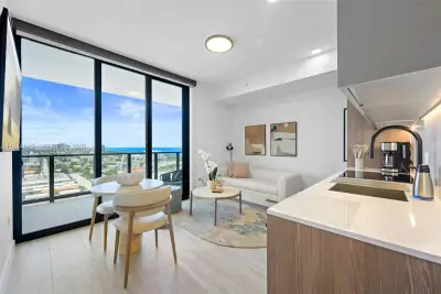 580 72nd St #1603, Miami Beach: photo 1 of 30