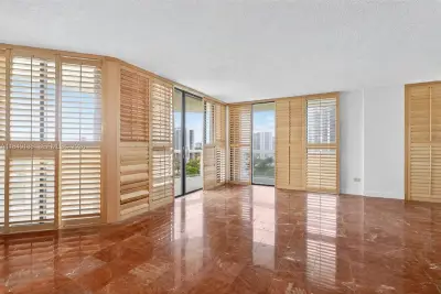 20185 E Country Club Dr #1406, Aventura: photo 1 of 42