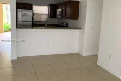 1522 Lake Crystal Dr #B, West Palm Beach: photo 1 of 5