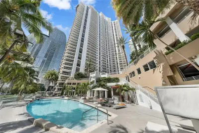 901 Brickell Key Blvd #3002, Miami: photo 1 of 16