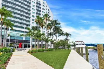 2670 E Sunrise Blvd #521, Fort Lauderdale: photo 1 of 21