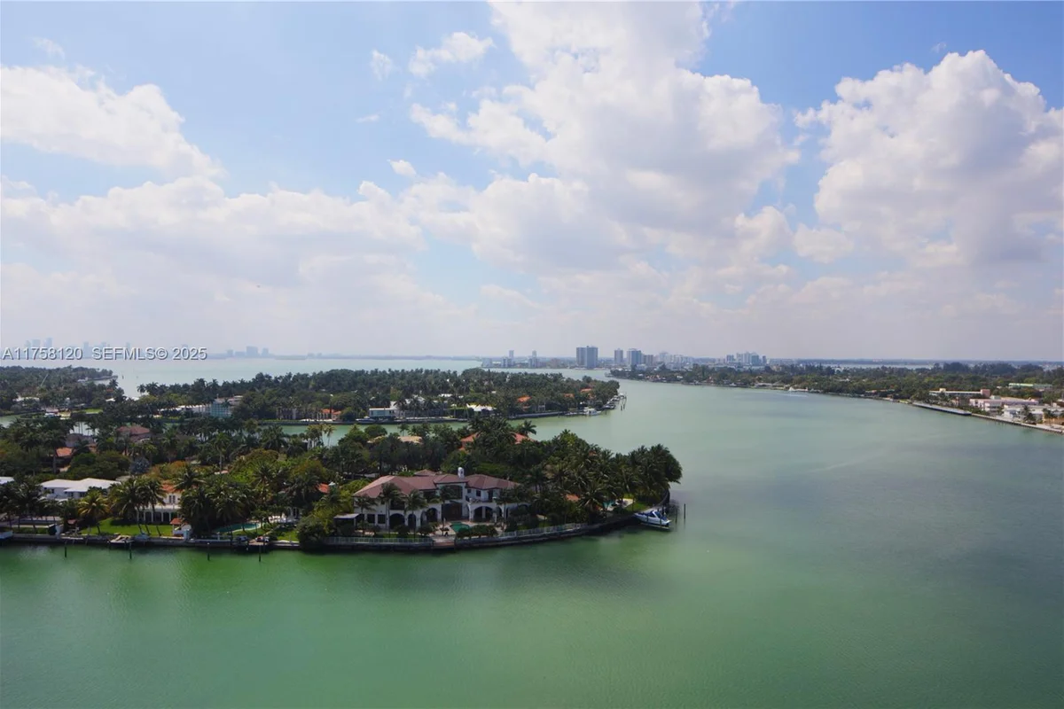 6700 Indian Creek Dr #PH5, Miami Beach: photo 1 of 26