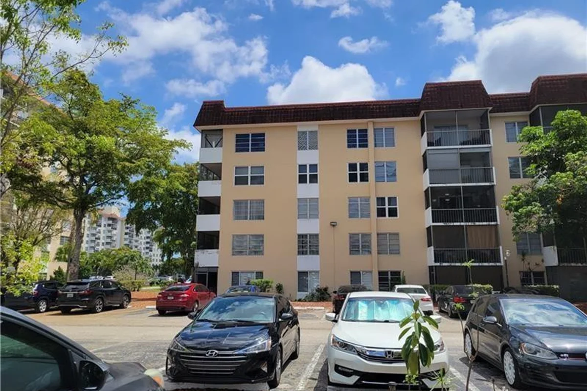 4158 Inverrary Dr #404, Lauderhill: photo 1 of 16