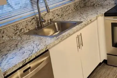 2501 NW 41st Ave #201, Lauderhill: photo 1 of 9