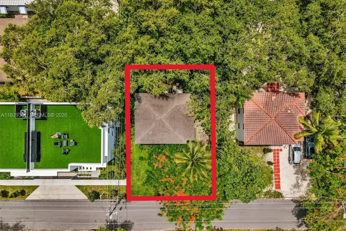 3210 E Elizabeth St, Miami: photo 1 of 70