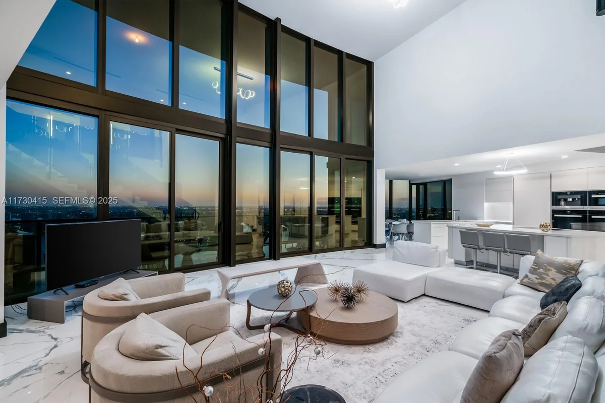 18555 Collins Ave #4203, Sunny Isles Beach: photo 1 of 57