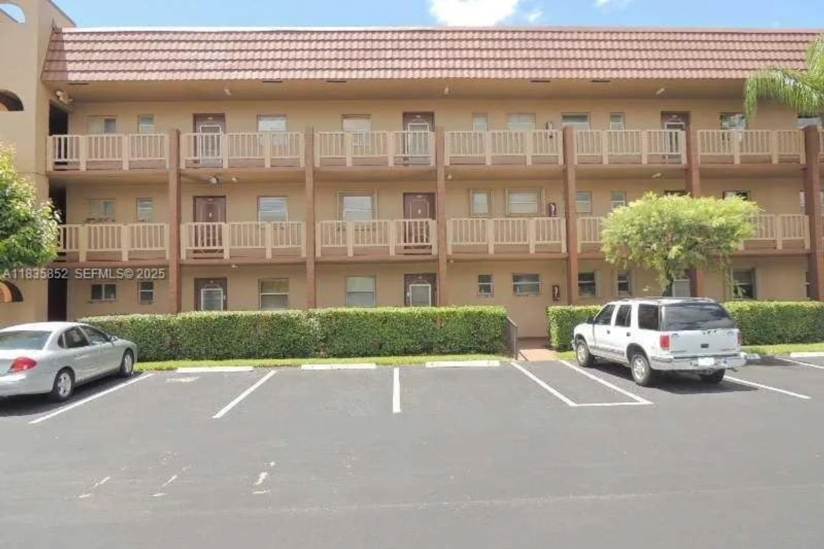 9800 Sunrise Lakes Blvd #309, Sunrise: photo 1 of 11