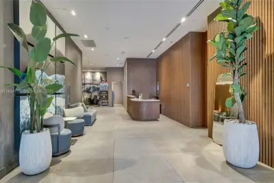 239 SW 9th St #2203, Miami: photo 1 of 43