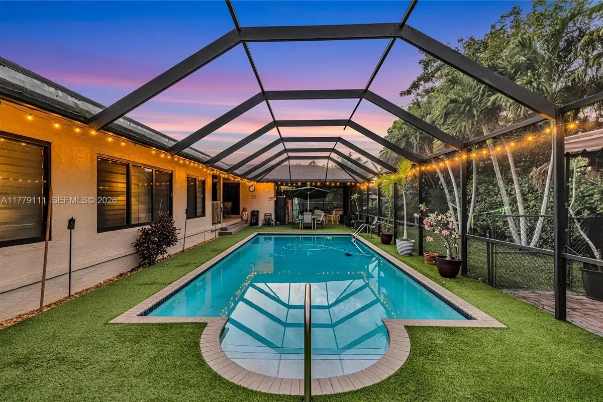 7801 SW 170th St, Palmetto Bay: photo 1 of 69