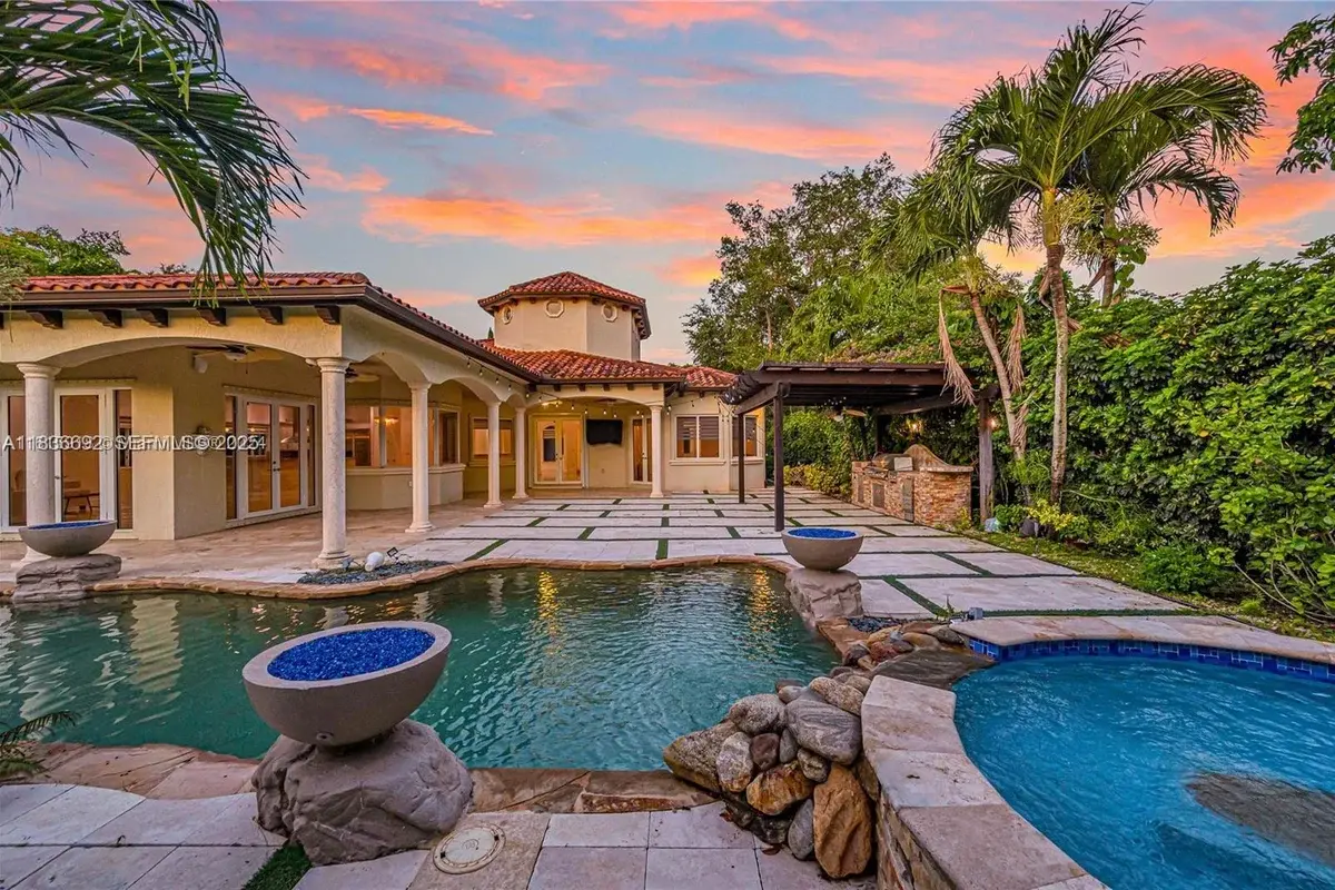 13400 SW 83rd Ave, Pinecrest: photo 1 of 49
