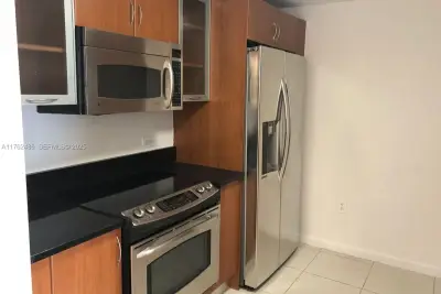 2775 NE 187th St #527, Aventura: photo 1 of 18