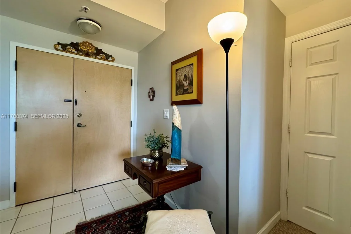 9805 NW 52nd St #420, Doral: photo 1 of 25