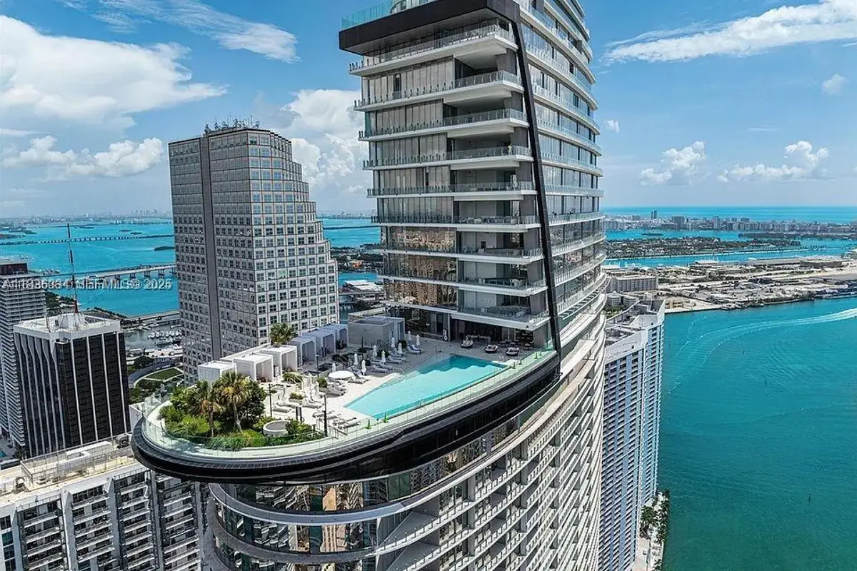 300 Biscayne Blvd Way #4707, Miami: photo 1 of 21