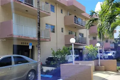 3522 NE 171st St #104, North Miami Beach: photo 1 of 31