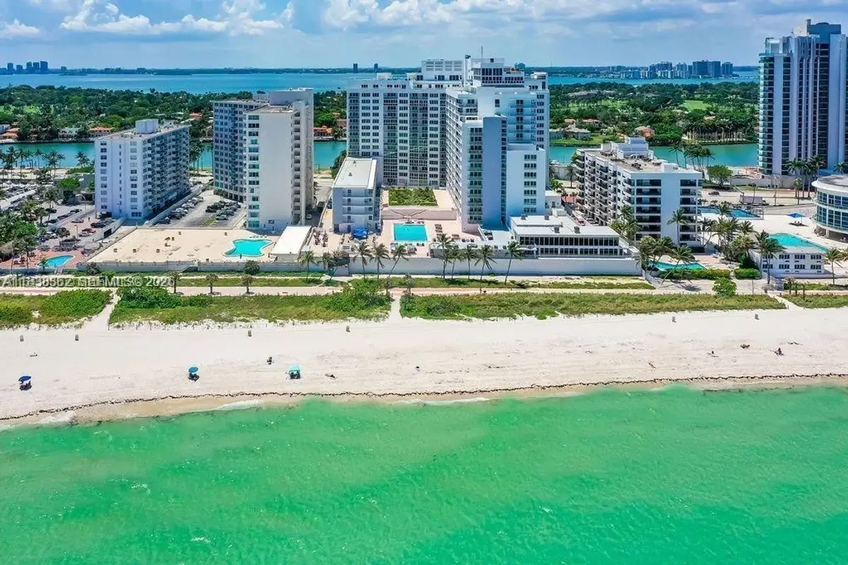 5401 Collins Ave #514, Miami Beach: photo 1 of 31