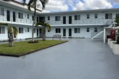 25 W 6th St, Hialeah: photo 1 of 7